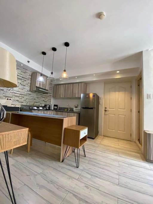 Apartment One Bedroom Unit Avida Tower 2, It Park Cebu